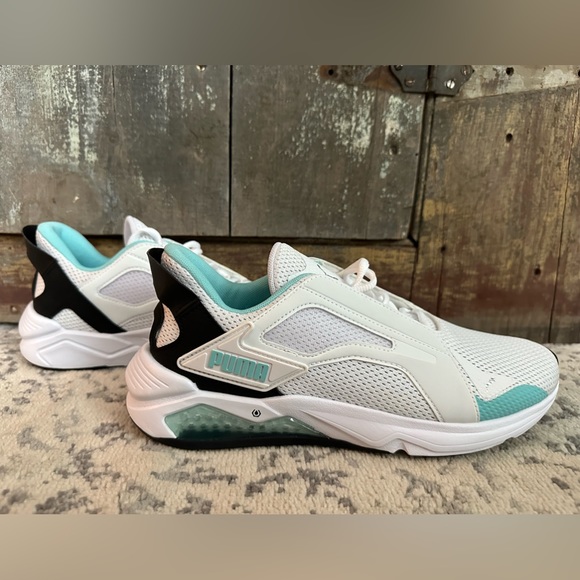 Puma Shoes - Women’s Size 10 PUMA LQDCELL Method White Angel Blue Sneakers!! 🤍🤍